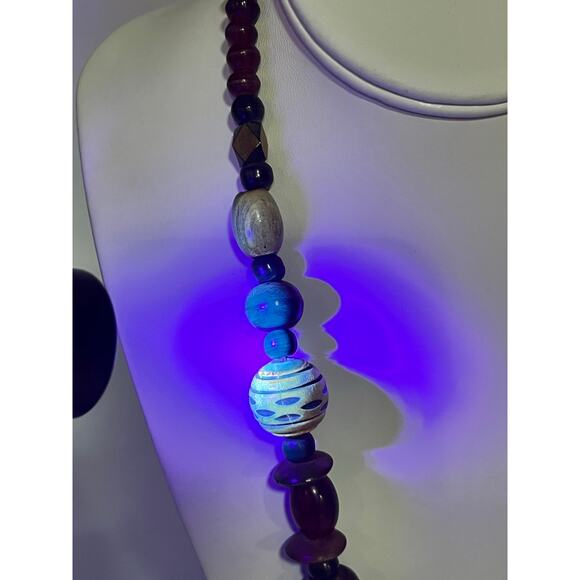 Vintage Bakelite Style Statement
Necklace Tribal Beaded 20"
Burgundy Gold Black - Picture 2 of 16